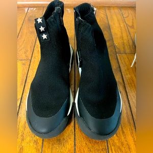 Zara sock sneaker for little girls size 34 (2y)